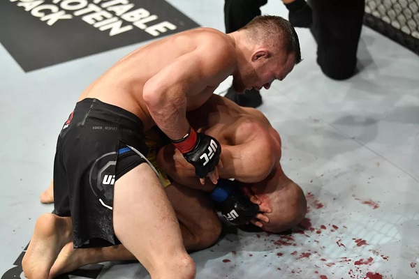José Aldo não resiste a Petr Yan e deixa escapar chance de ser campeão no UFC 251