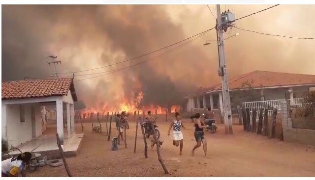 Moradores são retirados de suas casas após grande incêndio na zona rural de Sousa