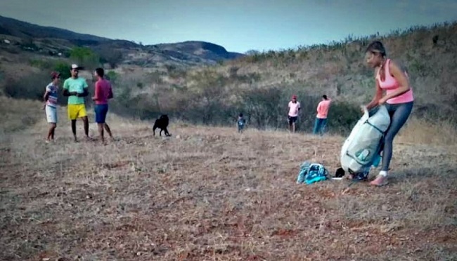 Mulher se perde de amigos e faz aterrissagem forçada de paraquedas em zona rural no vale do piancó