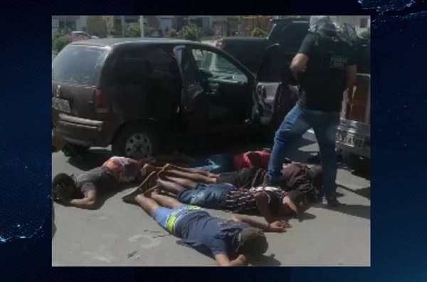 VÍDEO: Grupo suspeito de vários assaltos é preso, em cidade no Vale do Piancó