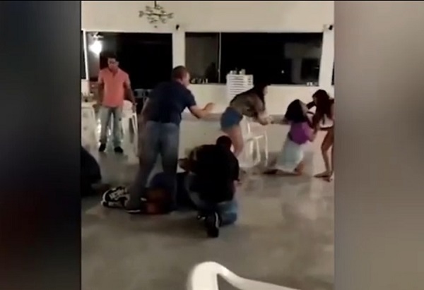 BARRACO NA FEDERAL: festa de agentes federais termina em briga com mata-leão e tapas