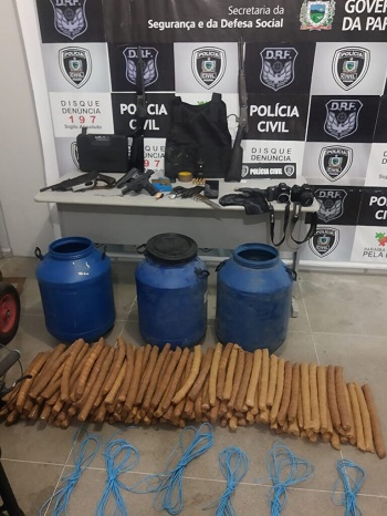 Polícia Civil faz operação e apreende dinamites, ferramentas e armas de grosso calibre na Paraíba