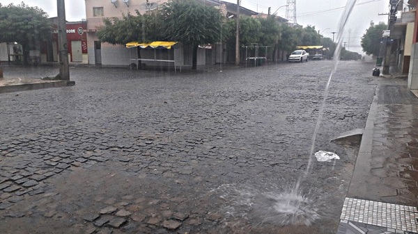 Vale do Piancó está sob alerta de perigo potencial de chuvas