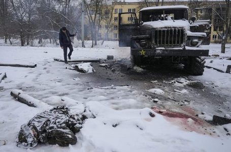 MORTES : Ucrânia diz que 7 mil militares russos morreram na guerra, Rússia nega e afirma que foram 498