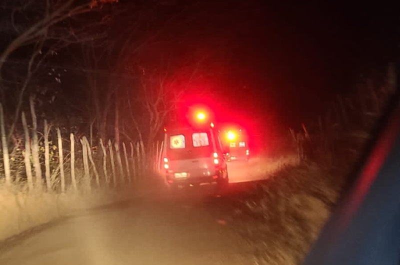 Acidente de carro deixa três jovens feridos em Conceição na noite desta quarta-feira