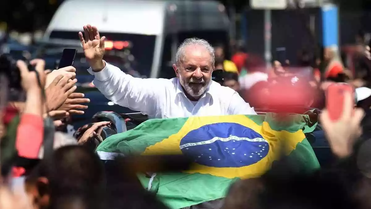 Lula é eleito novamente presidente da República do Brasil