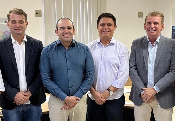 Bal Lins esteve em audiência com o novo Secretário de Saúde, Dr. Jhony Bezerra, ao lado de Chico Mendes e Wilson Santiago