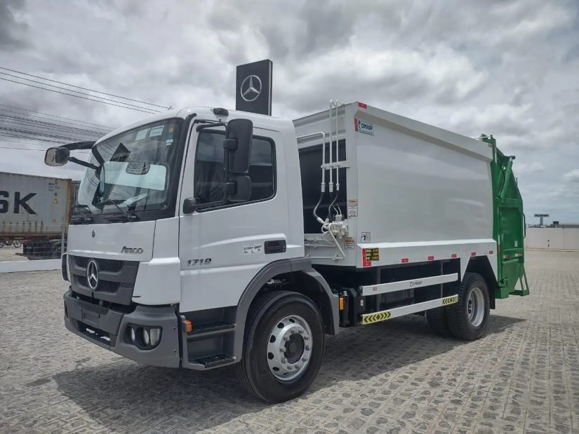 Bal Lins adquire dois caminhões compactadores para a coleta de lixo em São José de Piranhas