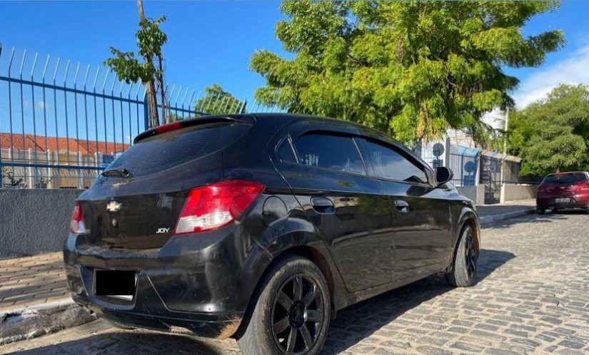 Carro roubado no Rio de Janeiro é apreendido na BR-230 no sertão da Paraíba