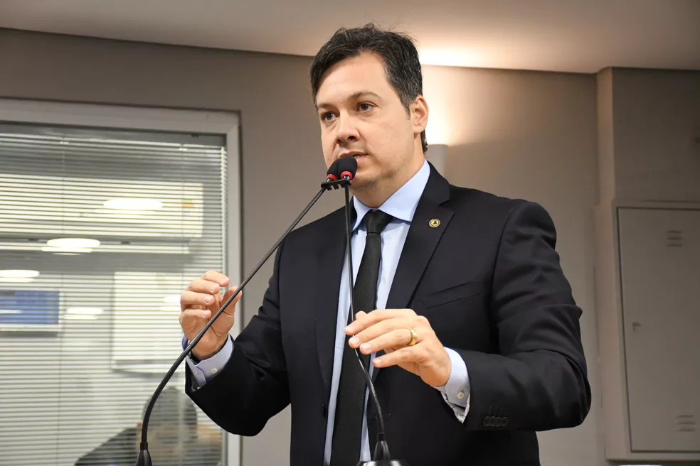 Deputado Júnior Araújo explica aumento da alíquota do ICMS na Paraíba: “uma movimentação preventiva”