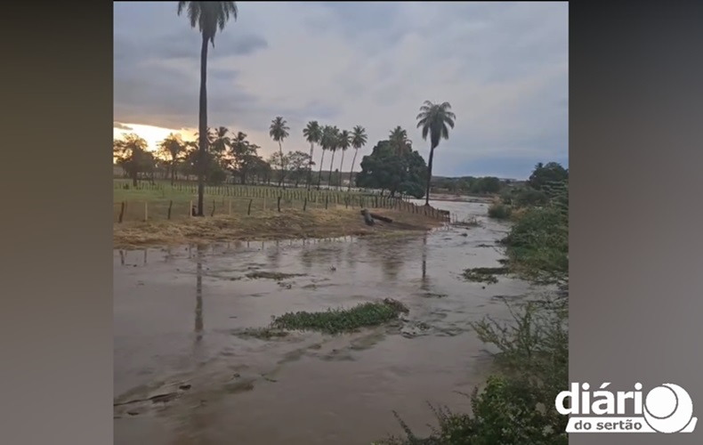 Chove em várias cidades do Sertão e Rio Piancó recebe cheia; previsão é de mais chuvas em toda Paraíba