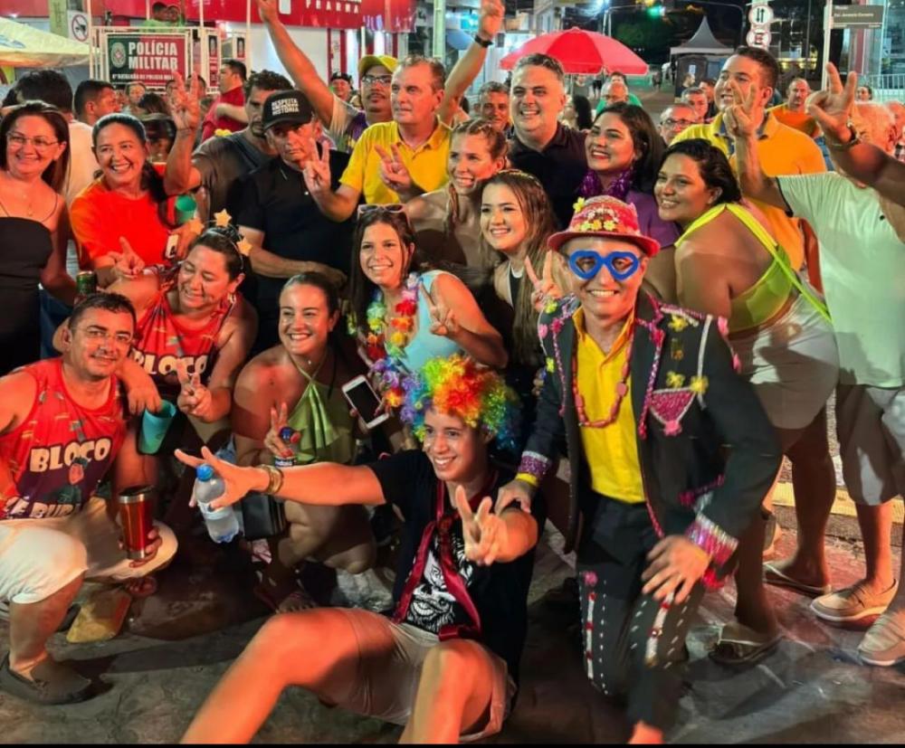 Chico Mendes agradece o carinho dos foliões de Cajazeiras, durante o carnaval