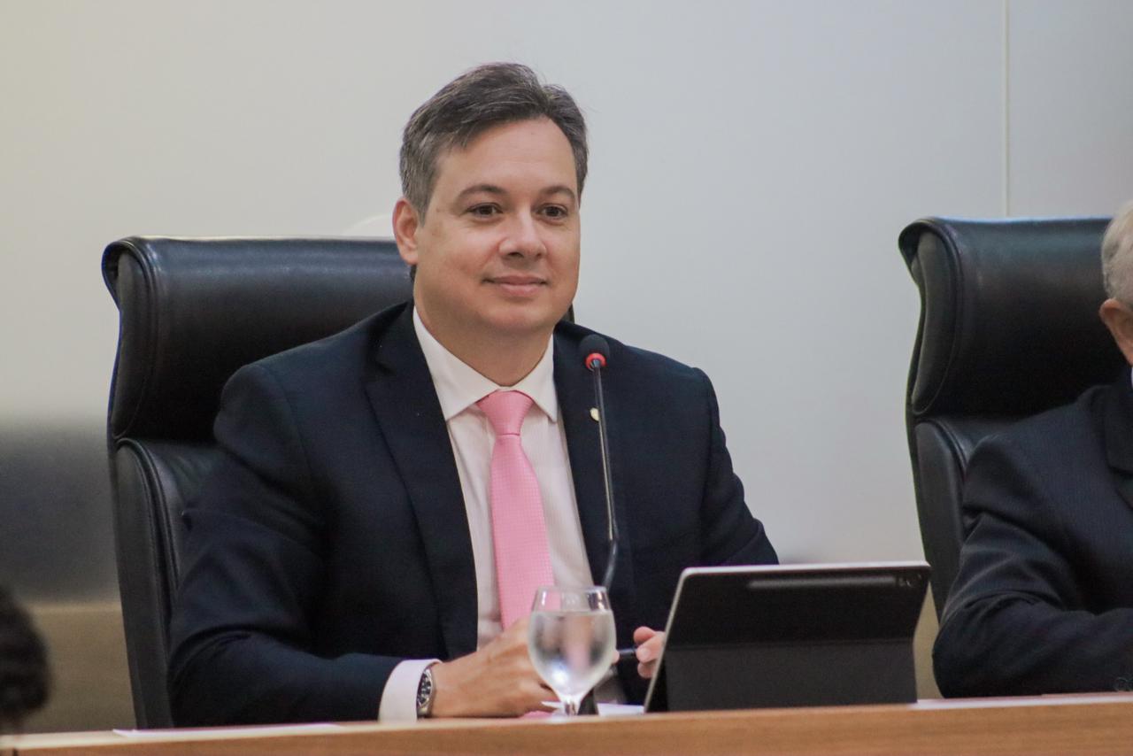 Júnior Araújo defende PL que prioriza segurança das mulheres em transportes intermunicipais na Paraíba