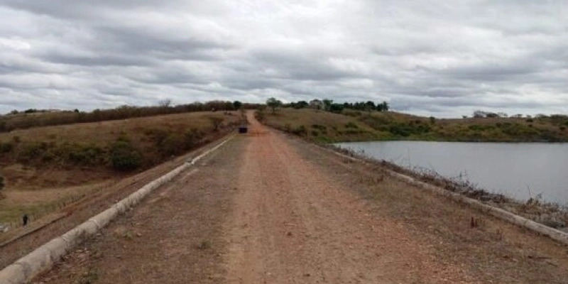 Governo da Paraíba realiza recuperação em barragens no Vale do Piancó.