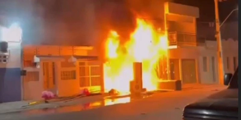 Incêndio atinge loja de móveis no centro de Coremas