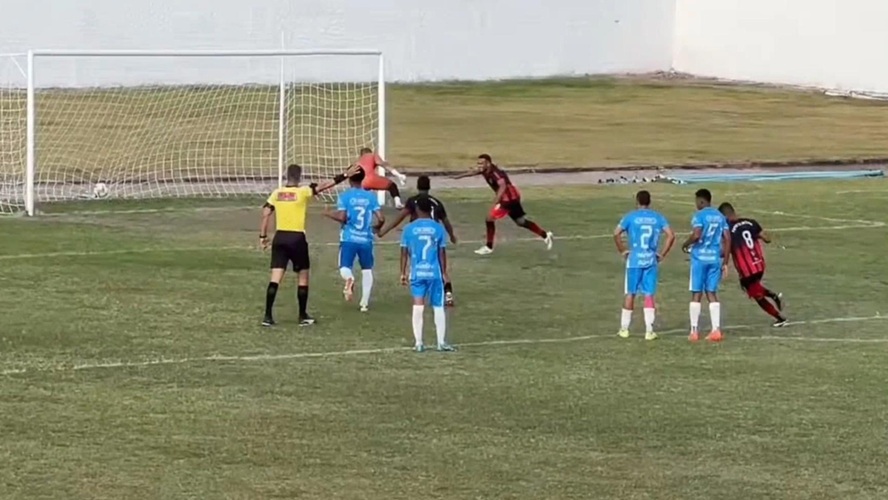 Cruzeiro de Itaporanga perde com gol de pênalti e precisa vencer por dois gols em casa para ir à final