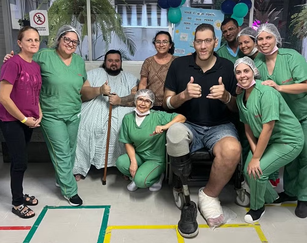 Paraibano Ninão, considerado o homem mais alto do Brasil amputa a segunda perna