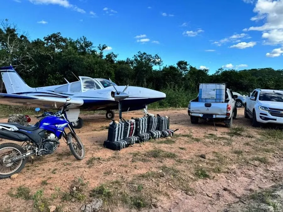 Operação cumpre mandados contra grupo criminoso que usava aviões para tráfico de drogas