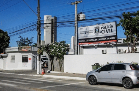 A mãe acionou a Polícia Militar pelo Disque 190 e denunciou o crime.